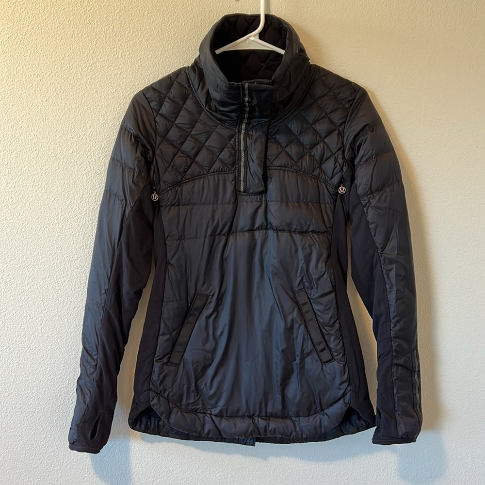 Lululemon What The Fluff Pullover Black Down Size 4 Layering Running Puffer Rare